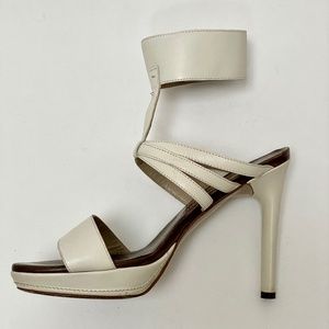Maiynet cream ankle strap heel with small platform